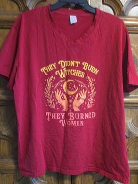 Red Graphic V-Neck Tee with Yellow Moon & Hands Print